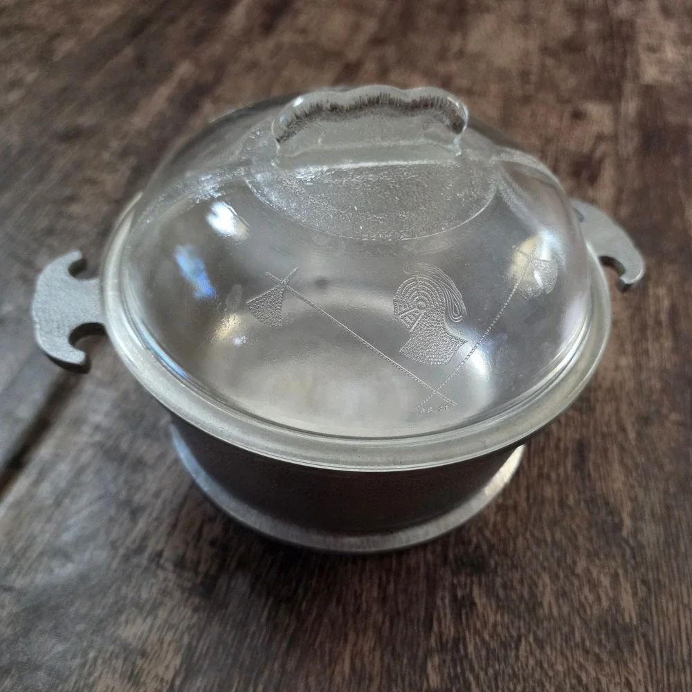 GUARDIAN SERVICE Casserole Pot 7.5 Inch Silver Hammered Aluminum Glass Lid